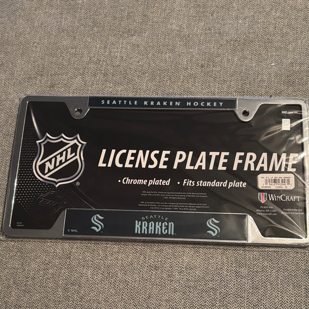 Wincraft NHL License Plate Frame - Black and Blue